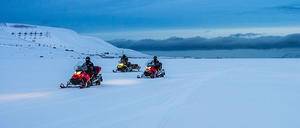 野外探险小百科：雪地摩托车，驰骋雪原，打破冬季休眠状态